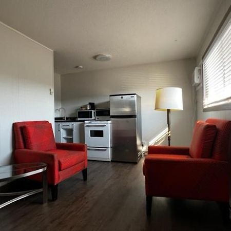 Motel Super 8 By Wyndham Penticton Esterno foto