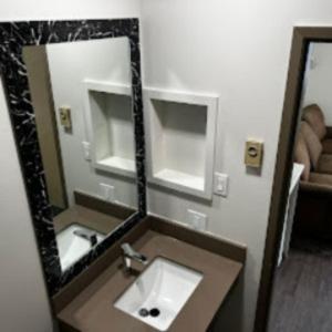 Motel Super 8 By Wyndham Penticton Esterno foto