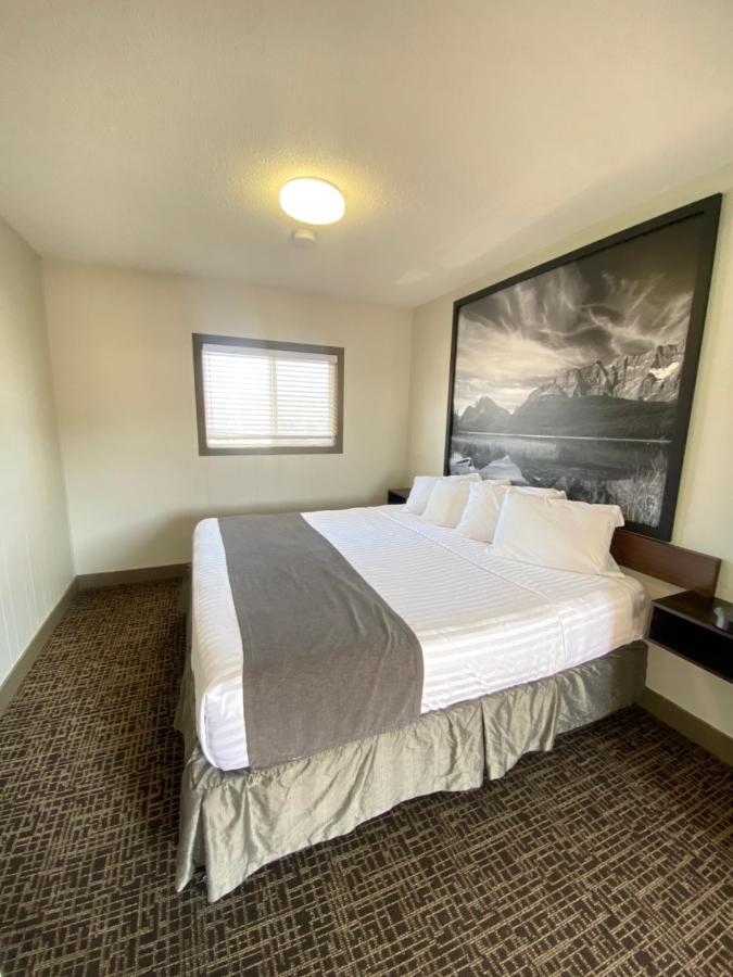 Motel Super 8 By Wyndham Penticton Esterno foto