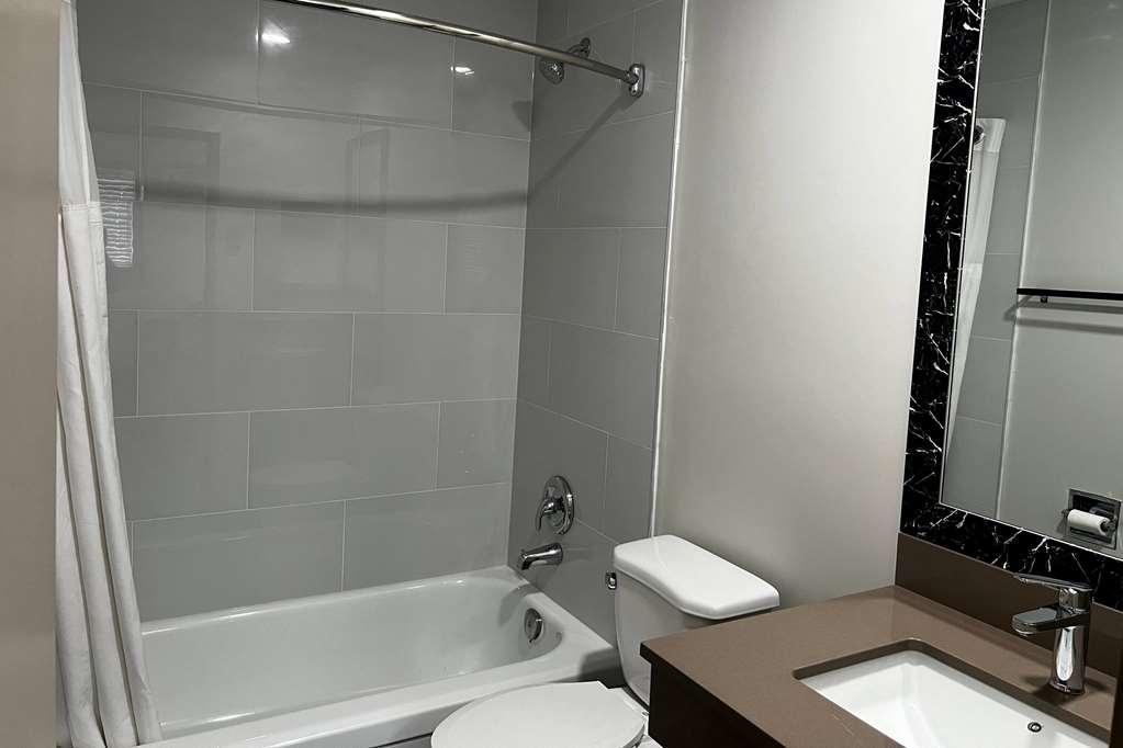 Motel Super 8 By Wyndham Penticton Esterno foto